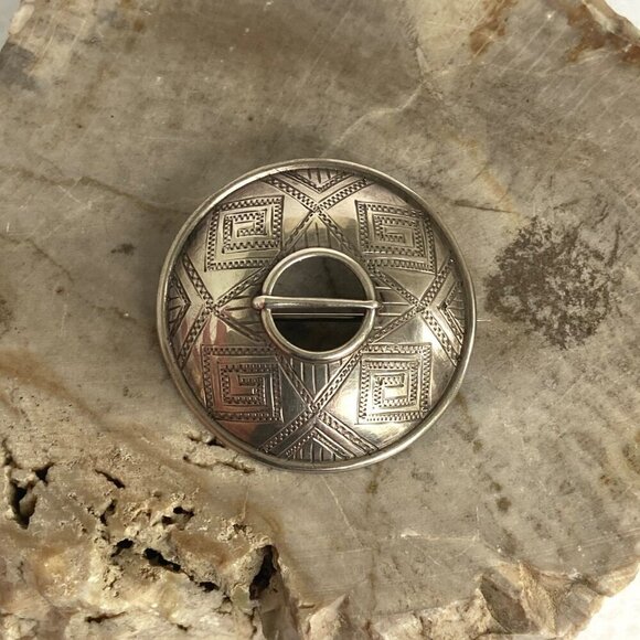 VTG 813H Silver Finland Kultateollisuus Ky Modernist 1.55" Round Domed Brooch - Picture 1 of 16